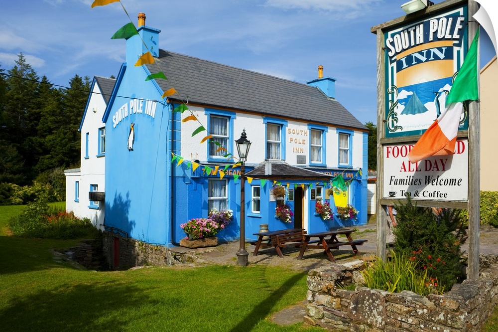The South Pole Inn, Dingle Peninsula, County Kerry, Ireland