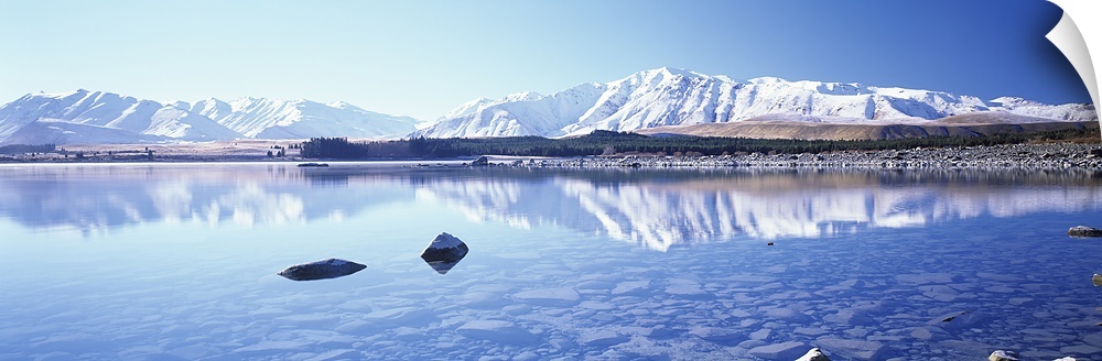 Mountain range at the lakeside, Two Thumb Range, Lake Tekapo, Mackenzie Basin, South Island, New Zealand