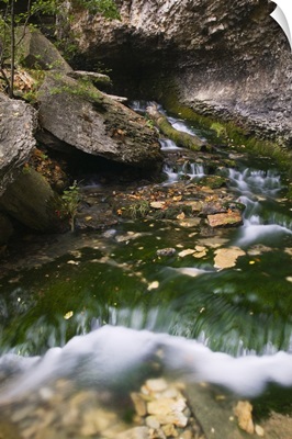 Water cascading over rocks, Dunnings Spring, Dunnings Spring City Park, Iowa