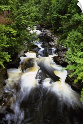 Water rushing over rocks, Presque Isle River, Porcupine Mountains State Park, Michigan
