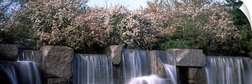 Waterfall, Franklin Delano Roosevelt Memorial, Washington DC, USA