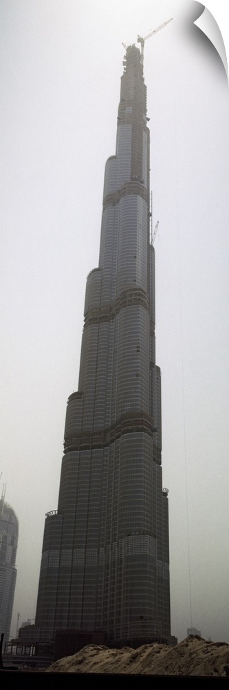 Worlds tallest building under construction, Burj Dubai, Dubai, United Arab Emirates