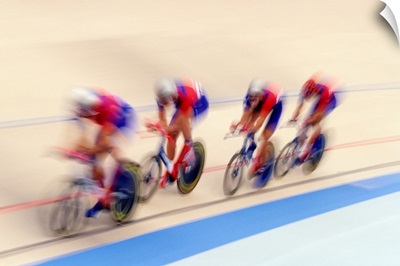 Cycling team competing on the velodrome