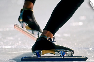 Detail of speed skater's feet at the start