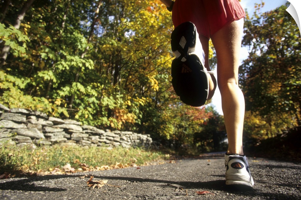 Female runner out on the trails