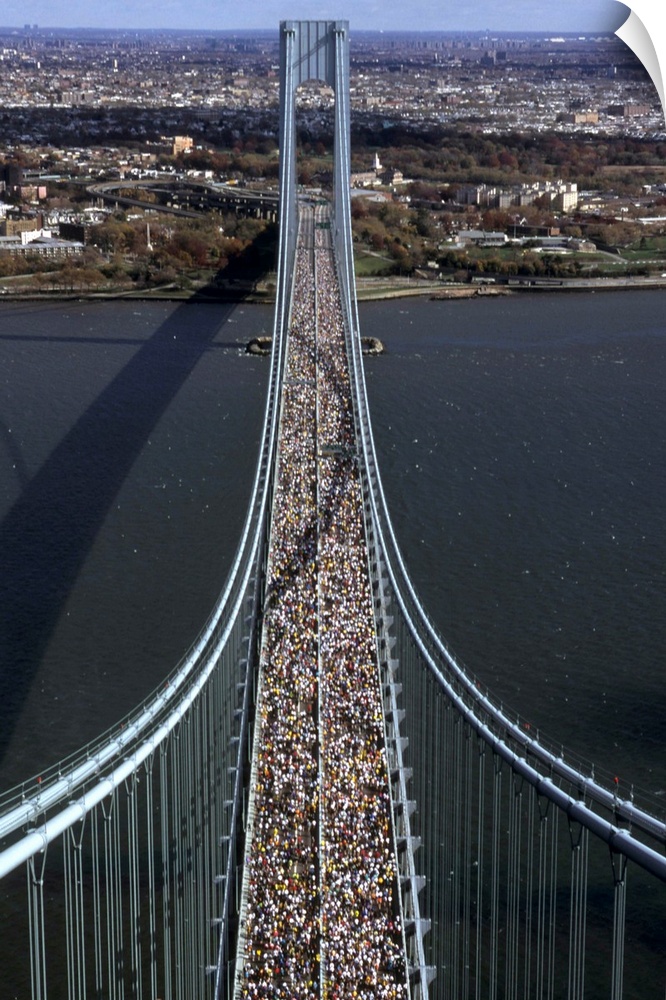 Runners crossing the Verrazano Bridge after starting the 1999 New York City Marathon