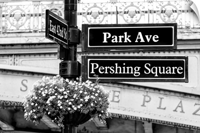 Black And White Manhattan Collection - Pershing Square