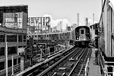 Black And White Manhattan Collection - Queens Subway