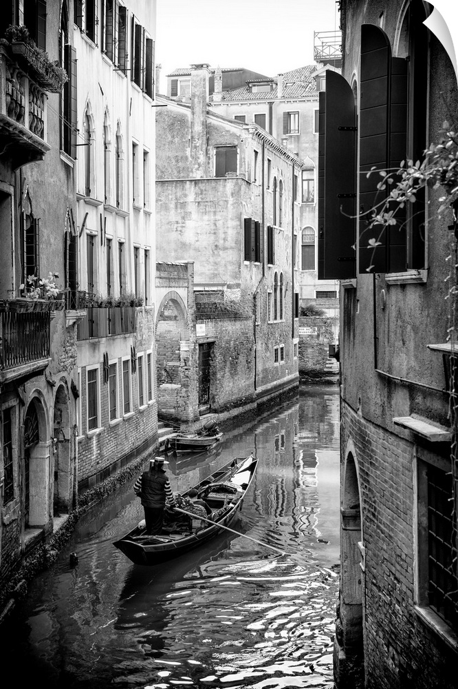 This new photography collection taken in Venice captures the timeless and mystical essence of this iconic city, such as th...