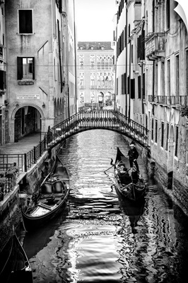 Black Venice - Sotoportego De Le Ostreghe