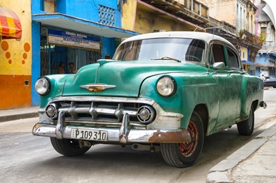 Cuba Fuerte Collection - Green Classic Car