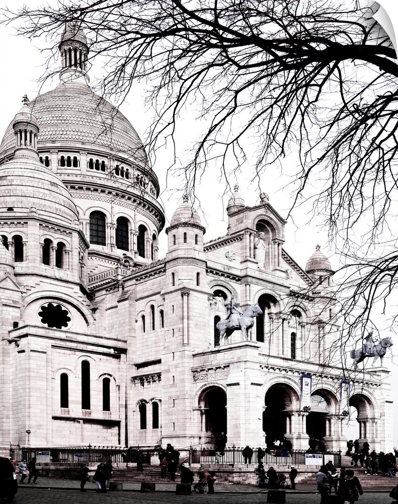 Black and white photo of the large domes of the Sacre Coeur Basilica.