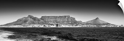 Table Mountain - Cape Town Black and White