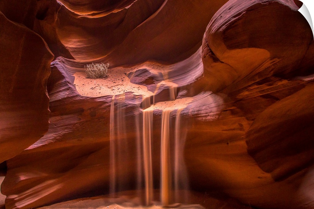 Red rocks formation with sandfall, Arizona.