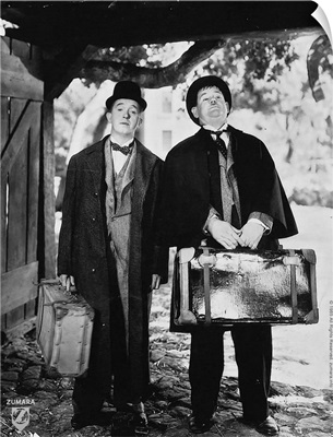 Laurel and Hardy B&W Bonnie Scotland 1