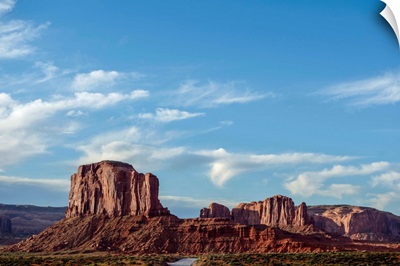 Elephant Butte In Monument Valley, Arizona