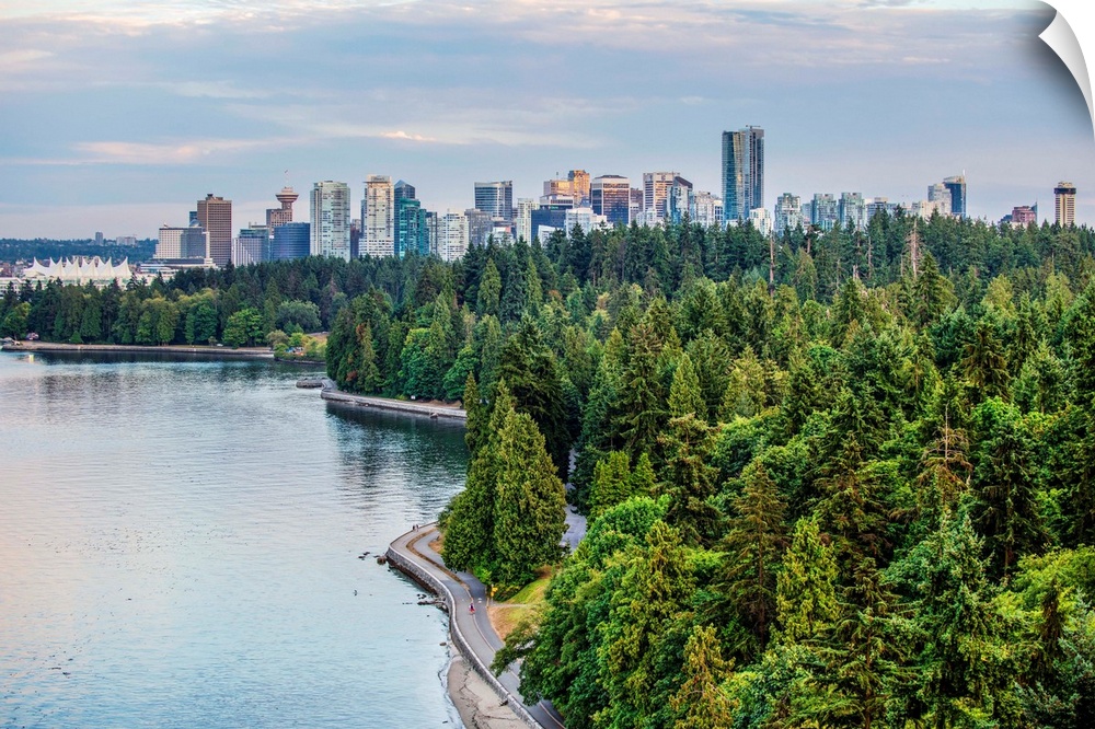 Elevated view of downtown Vancouver and Stanley Park Seawall Path in British Columbia, Canada.