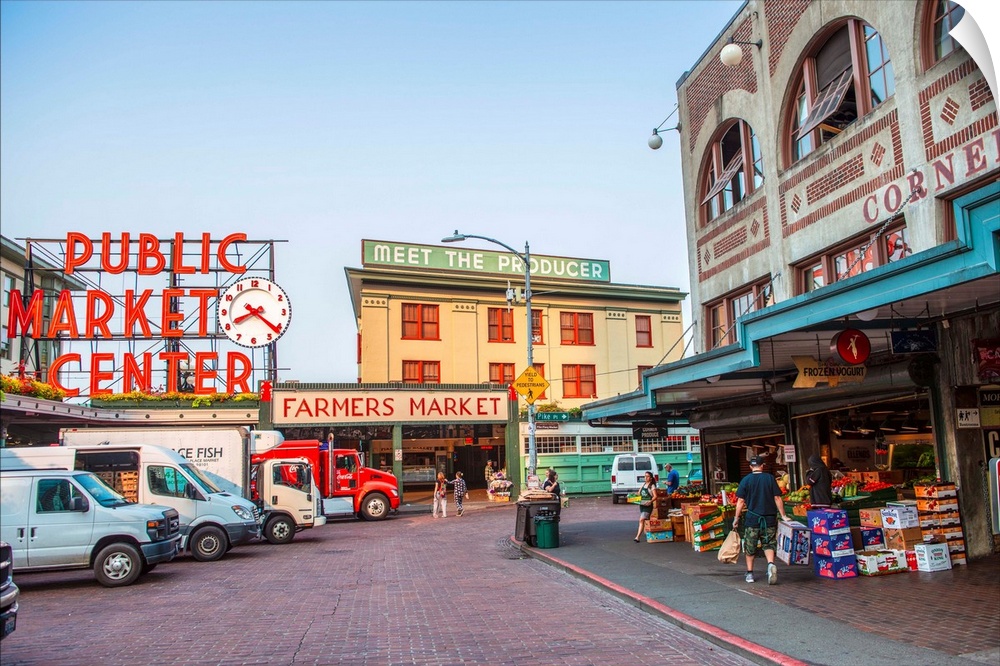 Streetview of the farmers market in downtown Seattle, Washington.