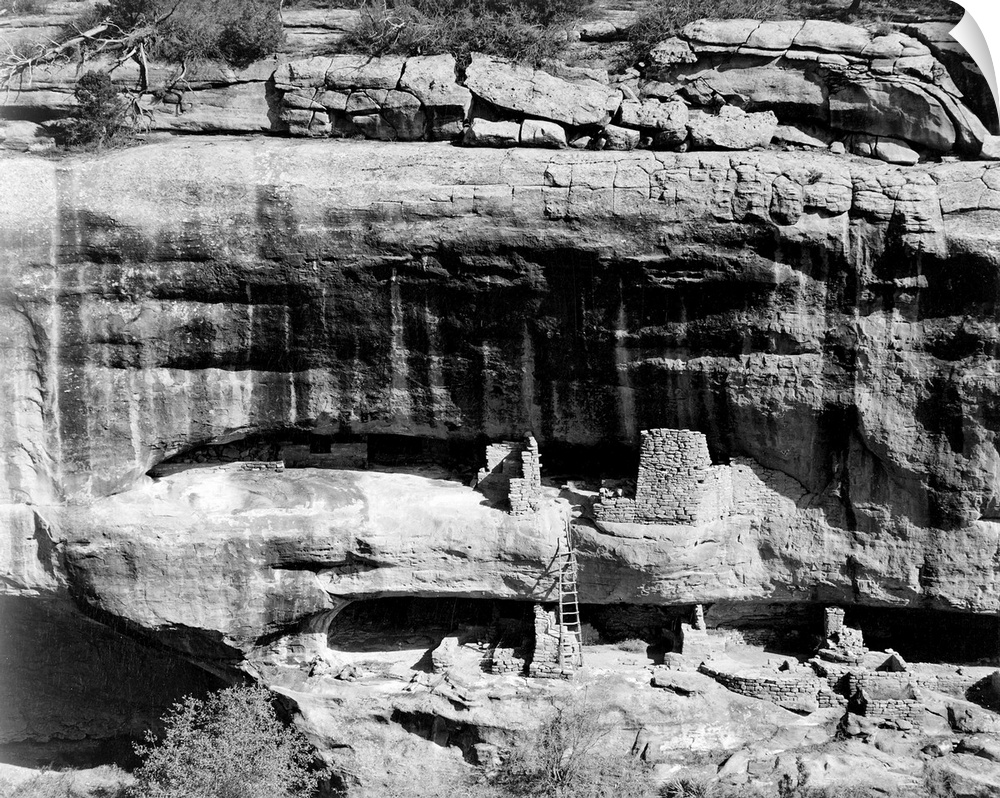 Mesa Verde National Park, 1941, cliff dwellings.