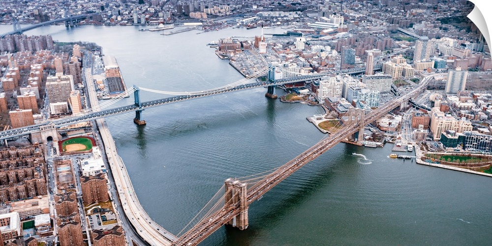 Aerial view of the Brooklyn and Manhattan Bridges in New York City.