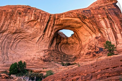 Red rock and blue skies at the Bowtie Arch in Arches National Park