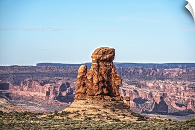 Sandstone tower overlooking the canyon in Arches National Park, Utah