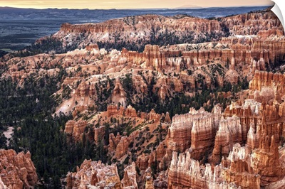 Stunning colors of the hoodoo formations in Bryce Canyon National Park, Utah