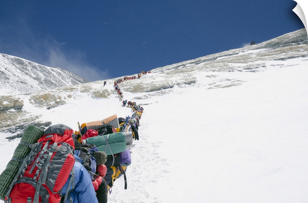 A line of climbers on the Lhotse Face, Mount Everest, Solu Khumbu Everest Region, Sagarmatha National Park, UNESCO World H...