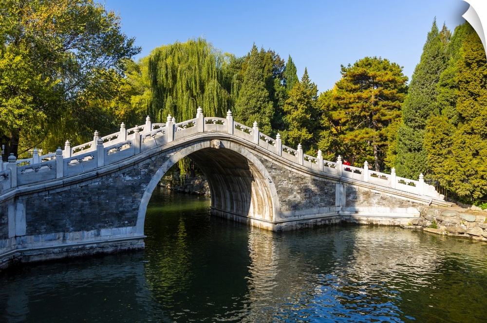 View of arched bridge on Kunming Lake at Yihe Yuan, The Summer Palace, UNESCO World Heritage Site, Beijing, People's Repub...