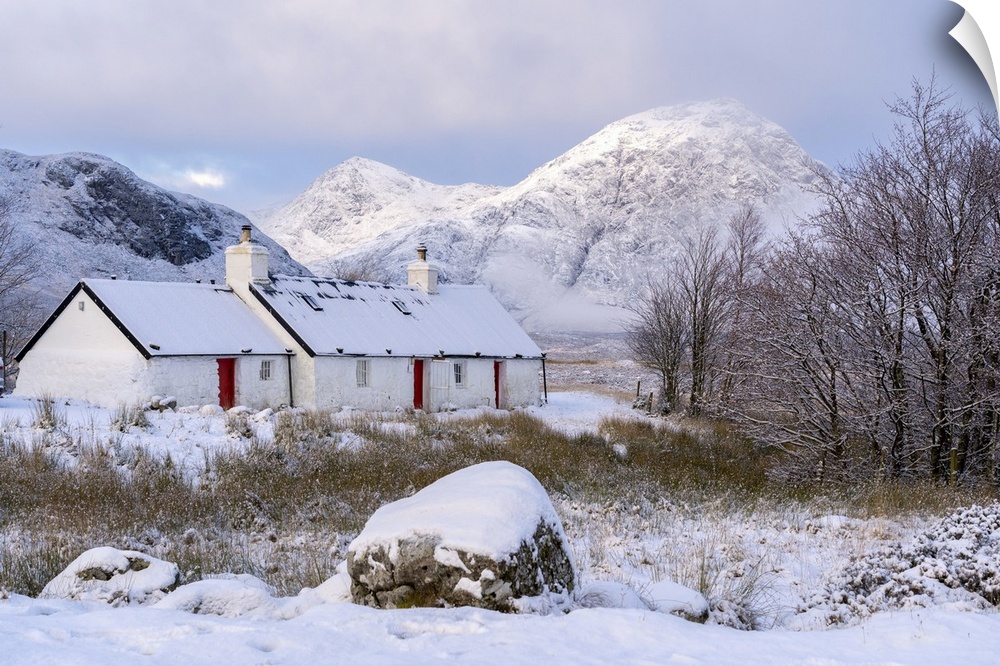 Blackrock Cottage in the snow, Glencoe, Scottish Highlands, Scotland, United Kingdom, Europe