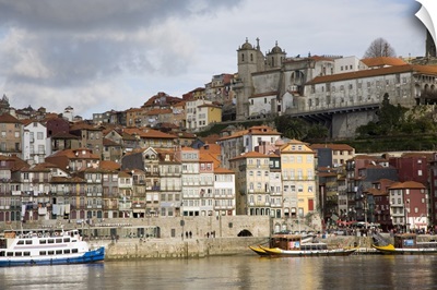 Cais de Ribeira waterfront, Ribeira, Oporto, Portugal