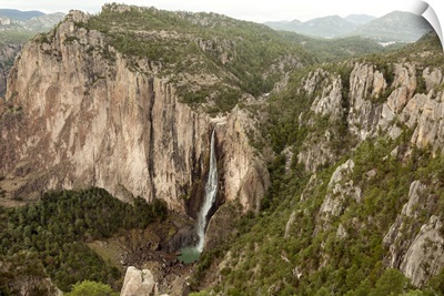 Cascada de Basaseachi, a 246m waterfall, Copper Canyon, Chihuahua, Mexico