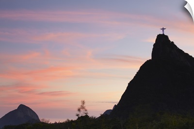 Christ the Redeemer statue at sunset, Corvocado, Rio de Janeiro, Brazil