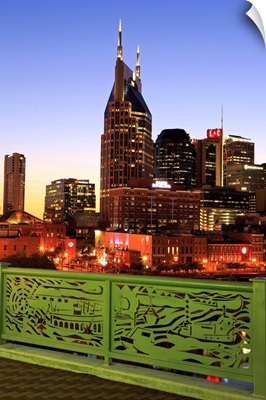 Cumberland River and Nashville skyline, Tennessee, USA