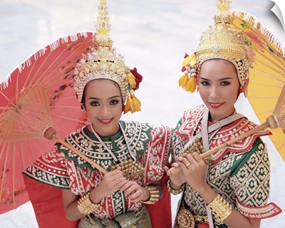 Dancers in traditional Thai classical dance costume, Bangkok, Thailand