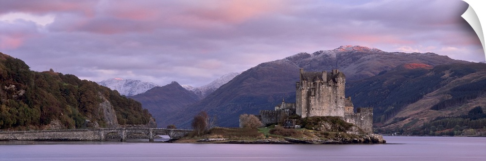 Eilean Donan Castle, Dornie, Lochalsh, Highland region, Scotland, UK