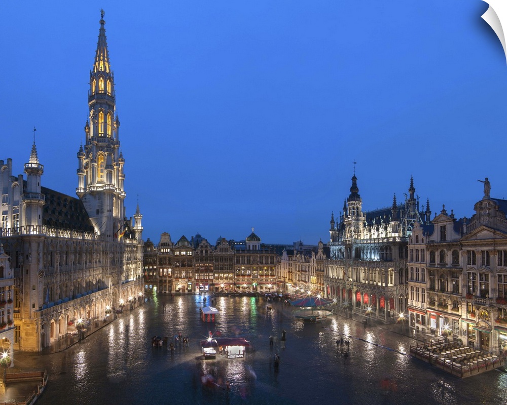 Grand Place dusk, UNESCO World Heritage Site, Brussels, Belgium, Europe.