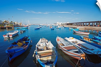 Harbour seafront, Bari, Puglia, Italy, Europe