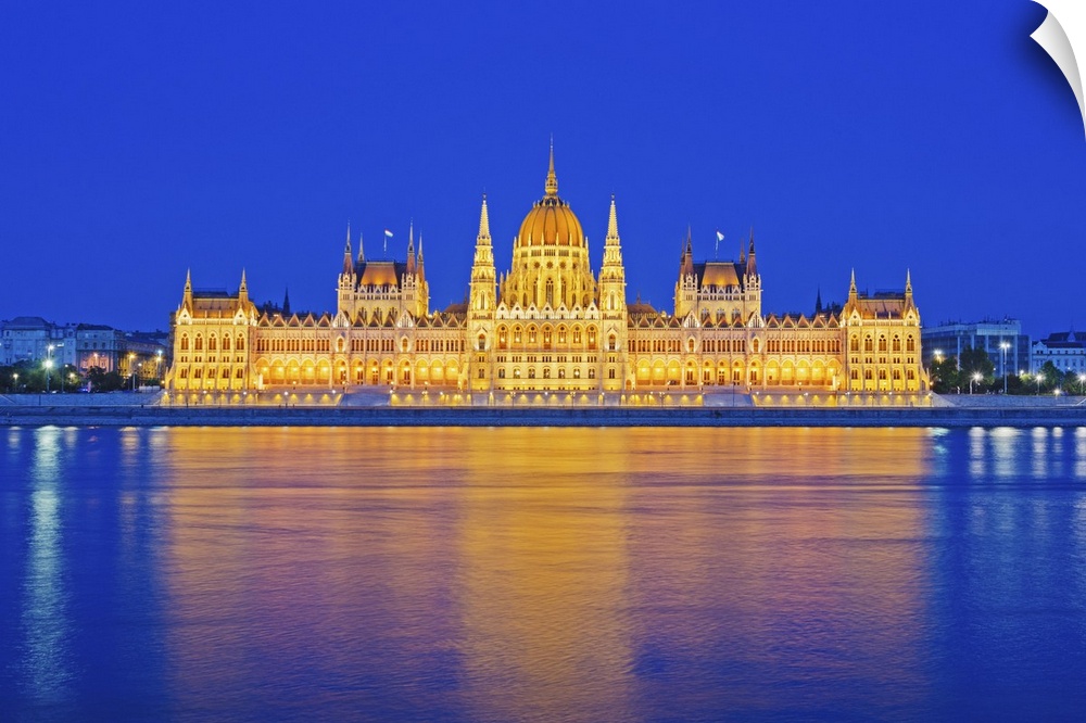 Hungarian Parliament Building, Banks of the Danube, UNESCO World Heritage Site, Budapest, Hungary, Europe.