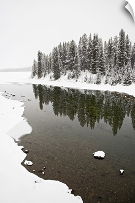 Malign River and Malign Lake in winter, Jasper National Park, Alberta, Canada
