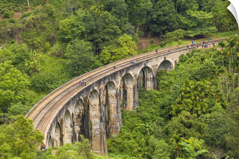 Nine Arches Bridge, Ella, Uva Province, Sri Lanka, Asia
