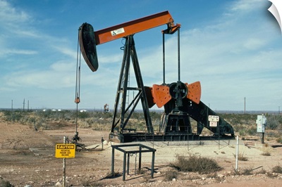Oil well pump, near Odessa, Texas, USA