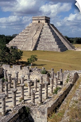 One thousand Mayan columns and pyramid El Castillo, Chichen Itza, Yucatan, Mexico