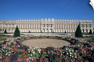 Parterre du Midi and the Chateau of Versailles, Ile de France, France