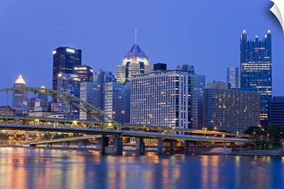 Pittsburgh skyline and the Allegheny River, Pittsburgh, Pennsylvania
