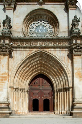 Santa Maria abbey door, Alcobaca, Estremadura, Portugal