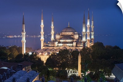 Sultan Ahmet Mosque (Blue Mosque) at twilight, Istanbul, Turkey, Europe