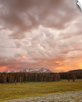 Sunset over The Sawtooth Mountains, Sawtooth National Recreation Area, Idaho