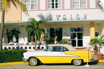 The Avalon Hotel, an Art Deco hotel on Ocean Drive, Miami Beach, Florida, USA
