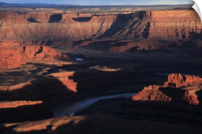 The Colorado River makes a huge S-bend under Deadhorse Point, near Moab, Utah